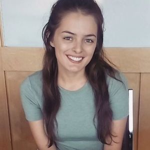 🌸 Meet your Posher, Sarah 🌸